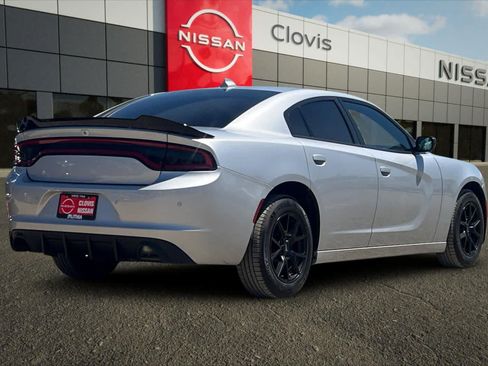 Used 2023 Dodge Charger SXT RWD image 3
