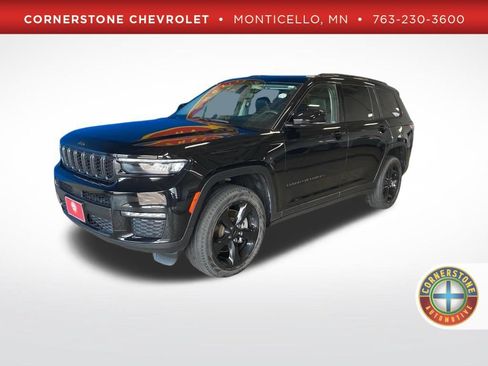Used 2022 Jeep Grand Cherokee L Limited w/ Black Appearance Package AWD/4WD image 1