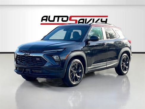 Used 2025 Chevrolet TrailBlazer RS image 3