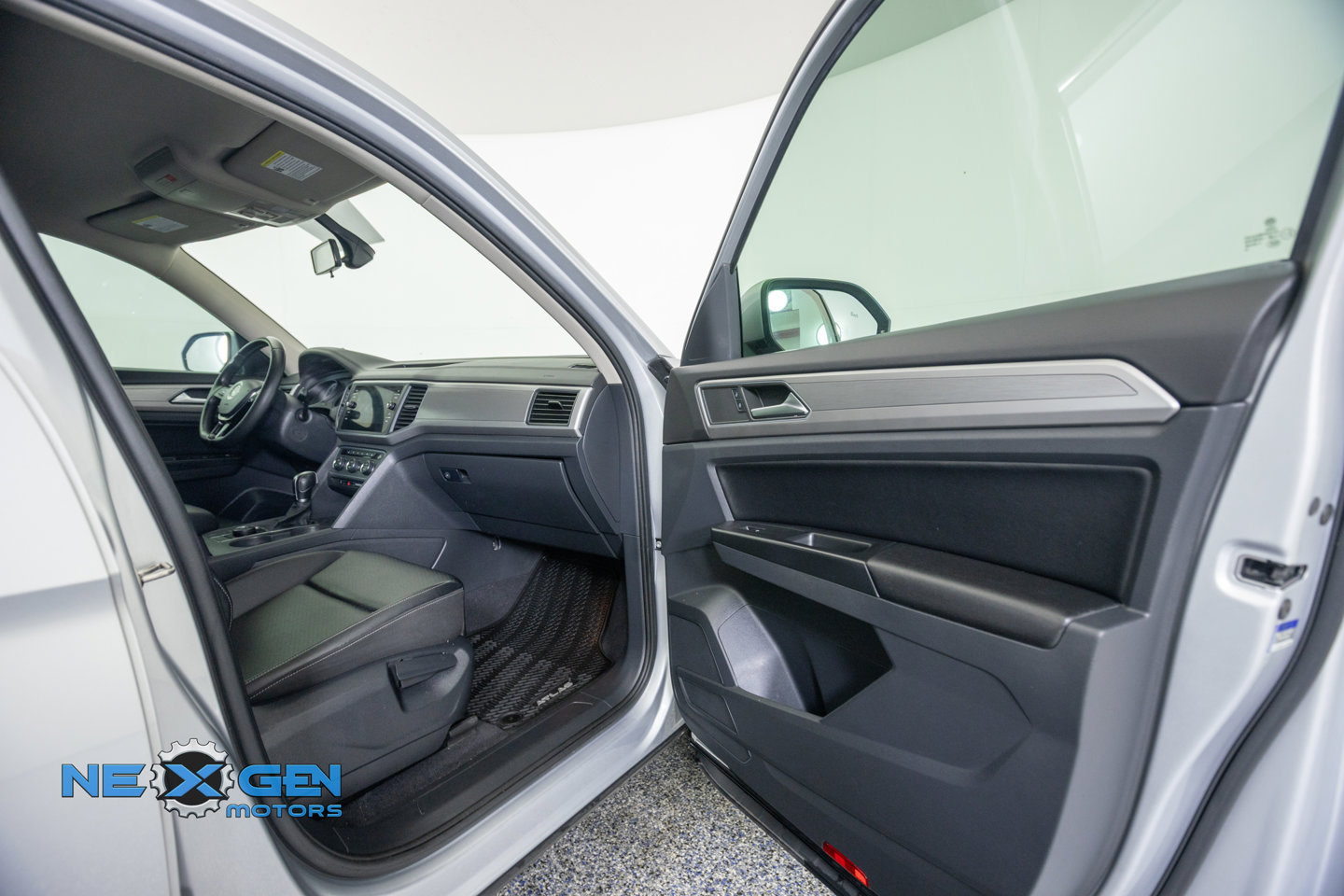 Used 2019 Volkswagen Atlas SE w/ Towing Package AWD/4WD image 41