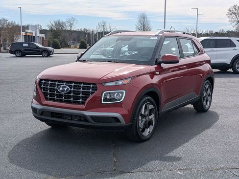 Used 2025 Hyundai Venue Limited FWD image 8