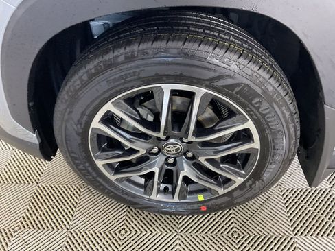 New 2026 Toyota Corolla Cross XLE image 4