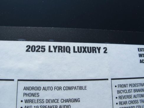 New 2025 Cadillac Lyriq Luxury image 9