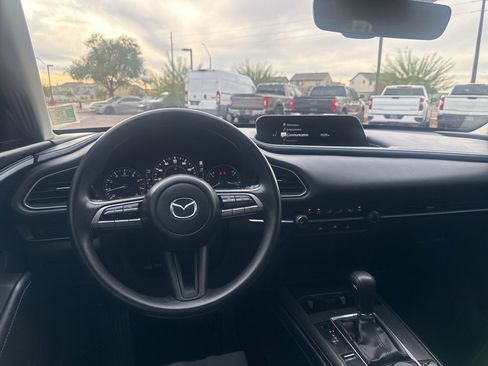 Used 2020 MAZDA CX-30 FWD image 13
