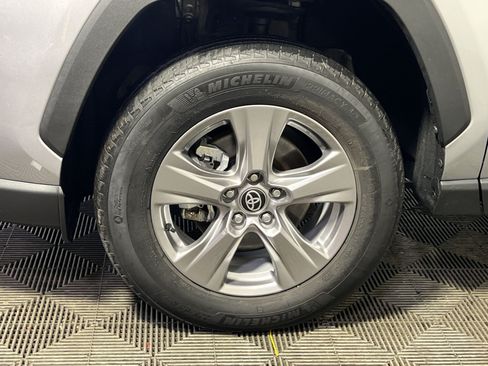 Used 2025 Toyota RAV4 XLE AWD/4WD image 12
