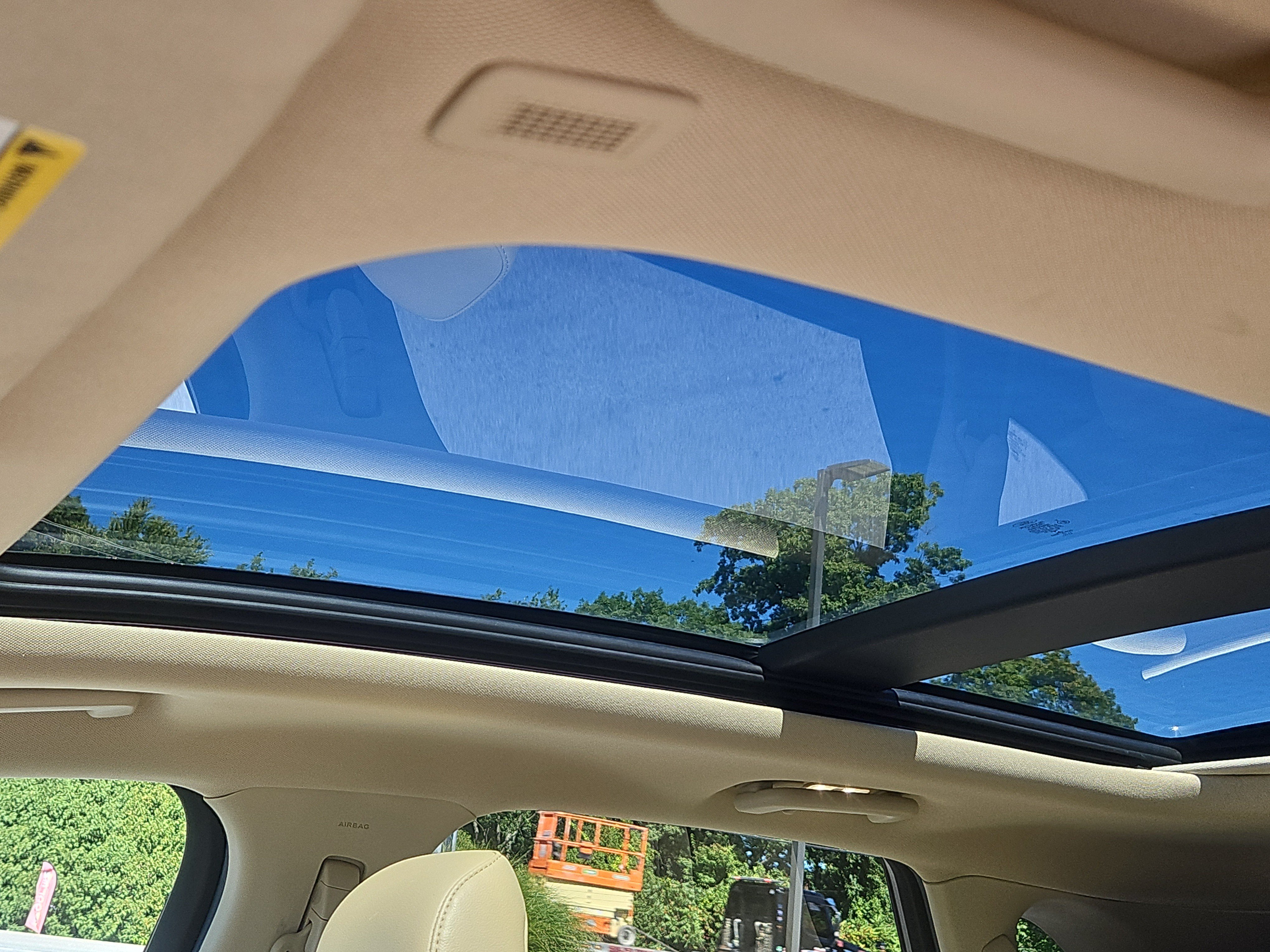 Used 2022 Ford Edge SEL w/ Convenience Package AWD/4WD image 8
