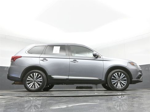 Used 2020 Mitsubishi Outlander SEL AWD/4WD image 33
