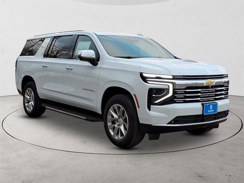 New 2026 Chevrolet Suburban Premier image 3