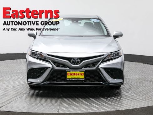Used 2024 Toyota Camry SE FWD image 2