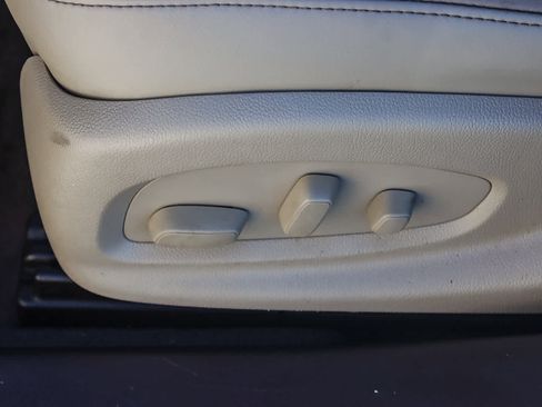 Used 2015 Buick LaCrosse Premium w/ Driver Confidence Package #1 image 19