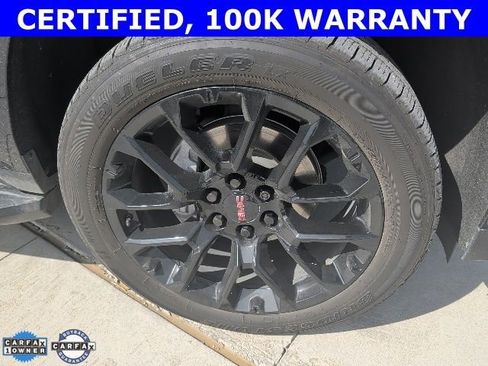 Used 2023 GMC Yukon Denali w/ Advanced Technology Package image 9