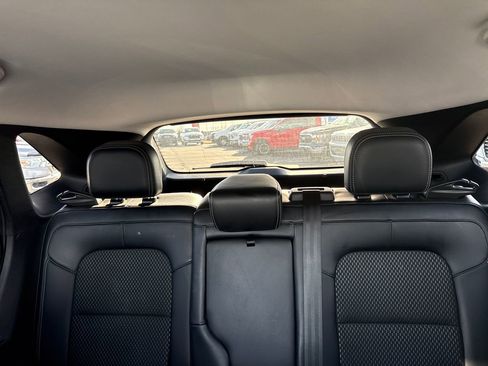 Used 2024 Ford Escape SE image 25