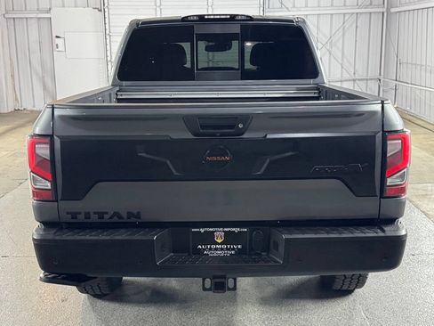 Used 2020 Nissan Titan PRO-4X w/ Pro-4x Convenience Package AWD/4WD image 10