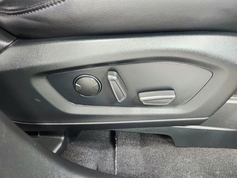 Used 2024 Ford Explorer Limited image 40