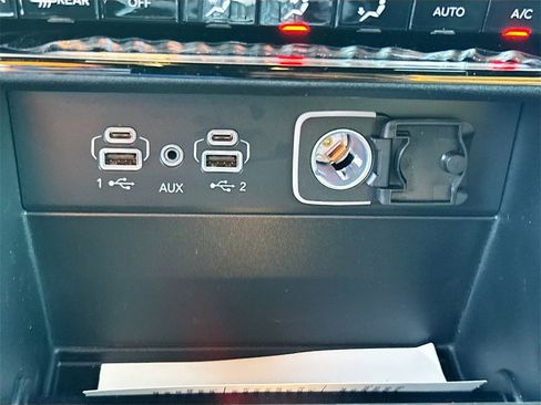 New 2025 Jeep Grand Cherokee L Limited image 21