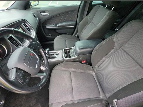 Used 2022 Dodge Charger SXT w/ Driver Convenience Group RWD image 10
