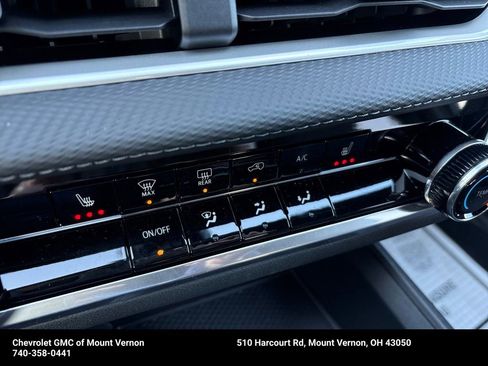 New 2026 Chevrolet Equinox LT w/ LPO, Floor Liner Package image 32