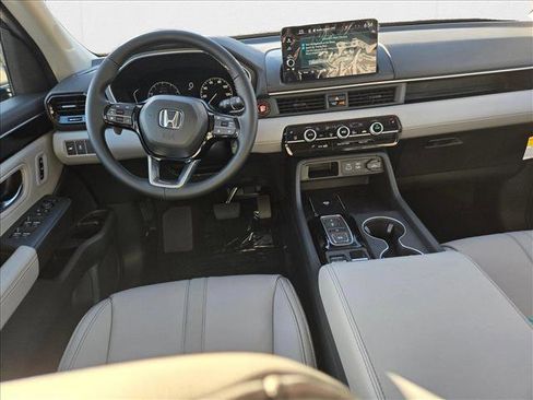 New 2025 Honda Pilot EX-L image 11