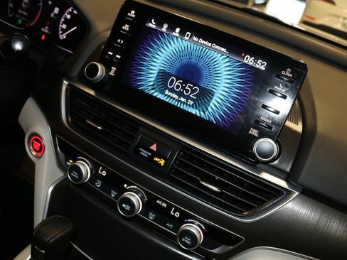 Used 2022 Honda Accord LX image 31