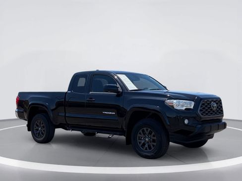 Used 2021 Toyota Tacoma SR5 AWD/4WD image 8