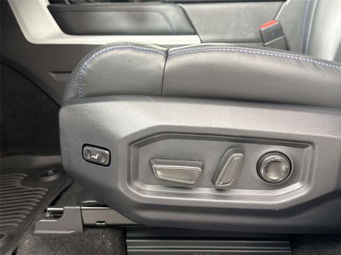Certified 2025 Toyota Sequoia Platinum AWD/4WD image 30