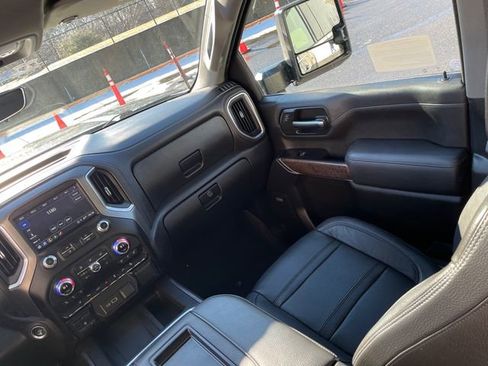 Used 2022 GMC Sierra 2500 Denali w/ Denali Ultimate Package image 22