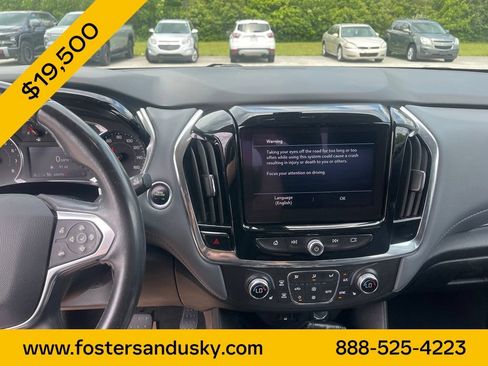 Used 2020 Chevrolet Traverse LT FWD image 11