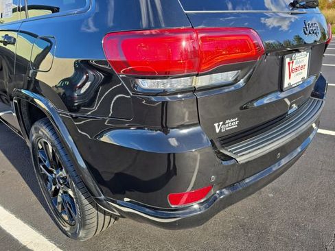 Used 2020 Jeep Grand Cherokee Altitude image 38