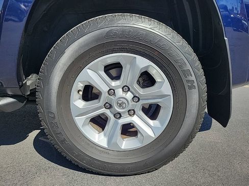 Used 2022 Toyota 4Runner SR5 Premium w/ Moonroof Package image 17