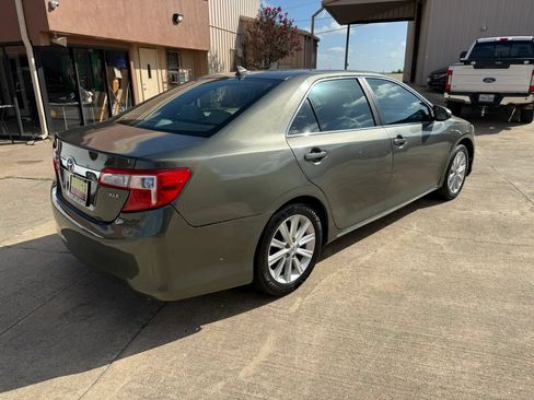 Used 2012 Toyota Camry XLE FWD image 5