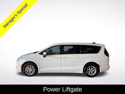 Used 2023 Chrysler Voyager LX FWD image 16
