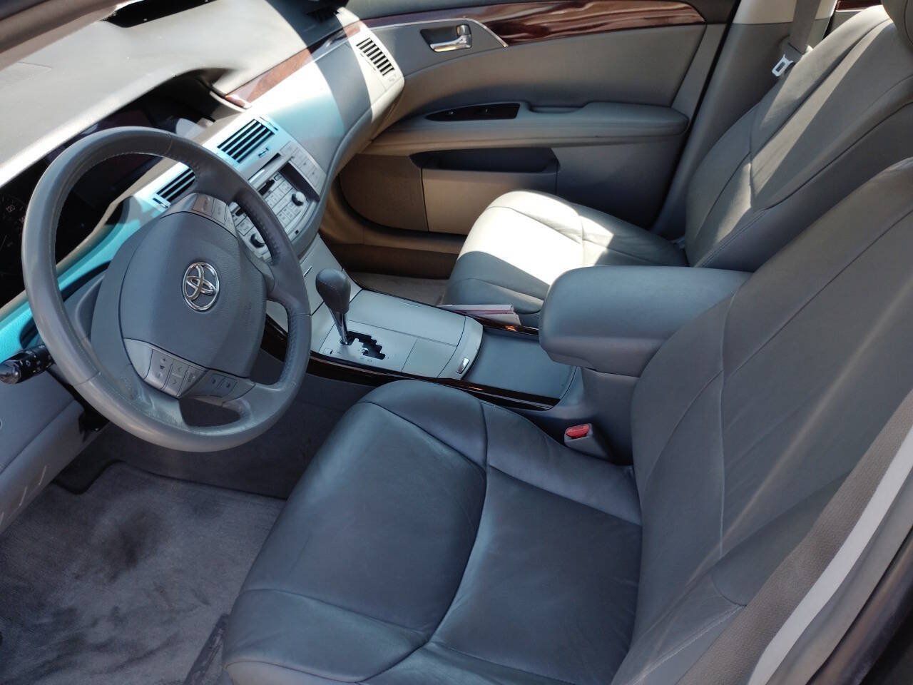 Used 2008 Toyota Avalon Touring FWD image 4