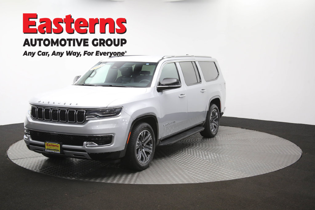 Used 2024 Jeep Wagoneer L Series II w/ Flexible Seating Group AWD/4WD image 62