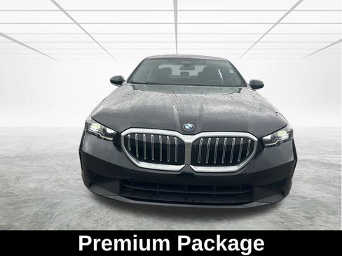 Used 2025 BMW 530i RWD image 9