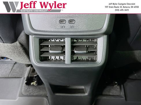 New 2026 Chevrolet Equinox LT w/ Convenience Package II FWD image 26
