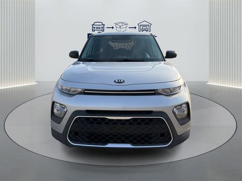 Used 2020 Kia Soul LX image 3