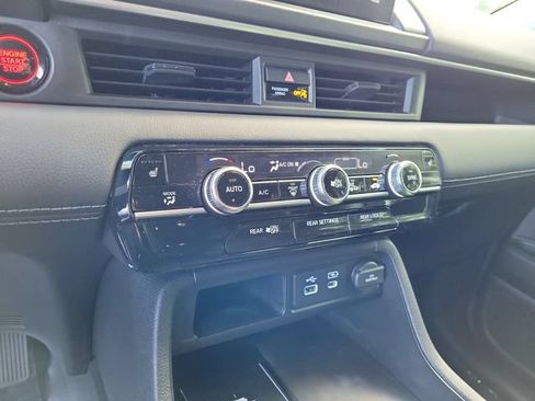 Used 2025 Honda Pilot EX-L image 30