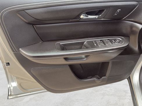 Used 2015 Chevrolet Traverse LT AWD/4WD image 12