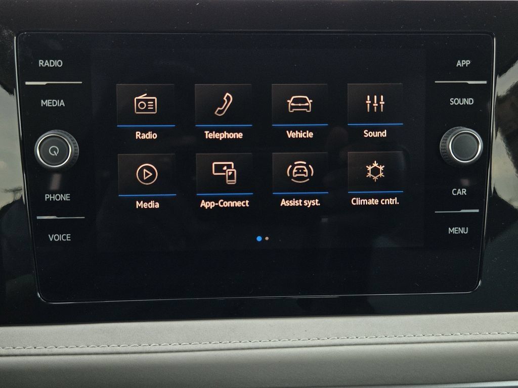 New 2027 Volkswagen Taos SE FWD image 14