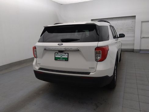 Used 2020 Ford Explorer XLT image 7