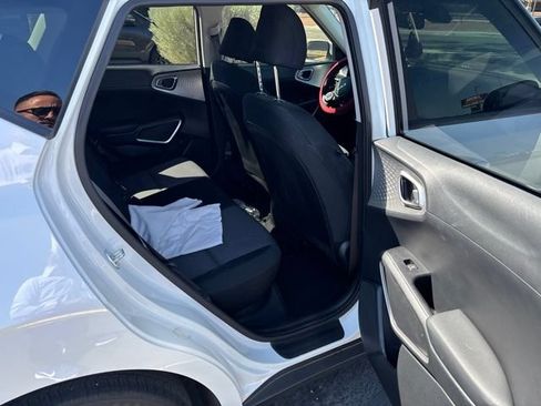 Certified 2024 Kia Soul LX FWD image 9