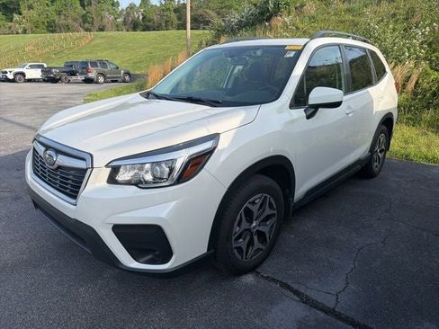 Used 2019 Subaru Forester Premium AWD/4WD image 2