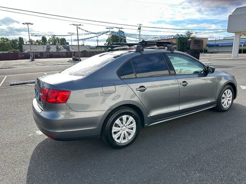 Used 2011 Volkswagen Jetta S FWD image 7