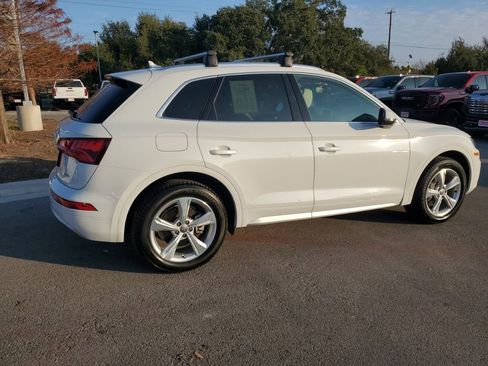 Used 2020 Audi Q5 2.0T Premium w/ Convenience Package image 10