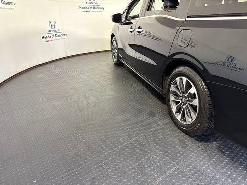 Used 2023 Honda Odyssey EX-L image 11