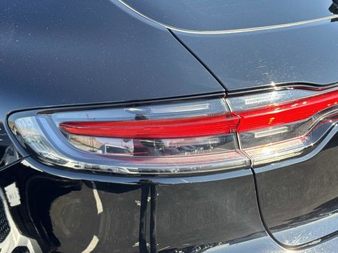 Used 2024 Porsche Macan image 29