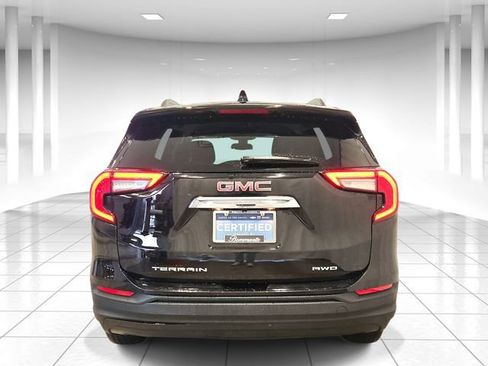 Certified 2022 GMC Terrain SLE w/ Driver Convenience Package image 4