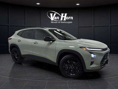 Used 2025 Chevrolet Trax ACTIV w/ Driver Confidence Package image 35