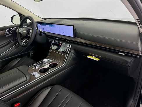 Certified 2025 Genesis GV80 2.5T Advanced image 30