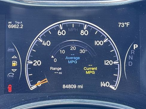 Used 2019 Jeep Grand Cherokee Laredo RWD image 15